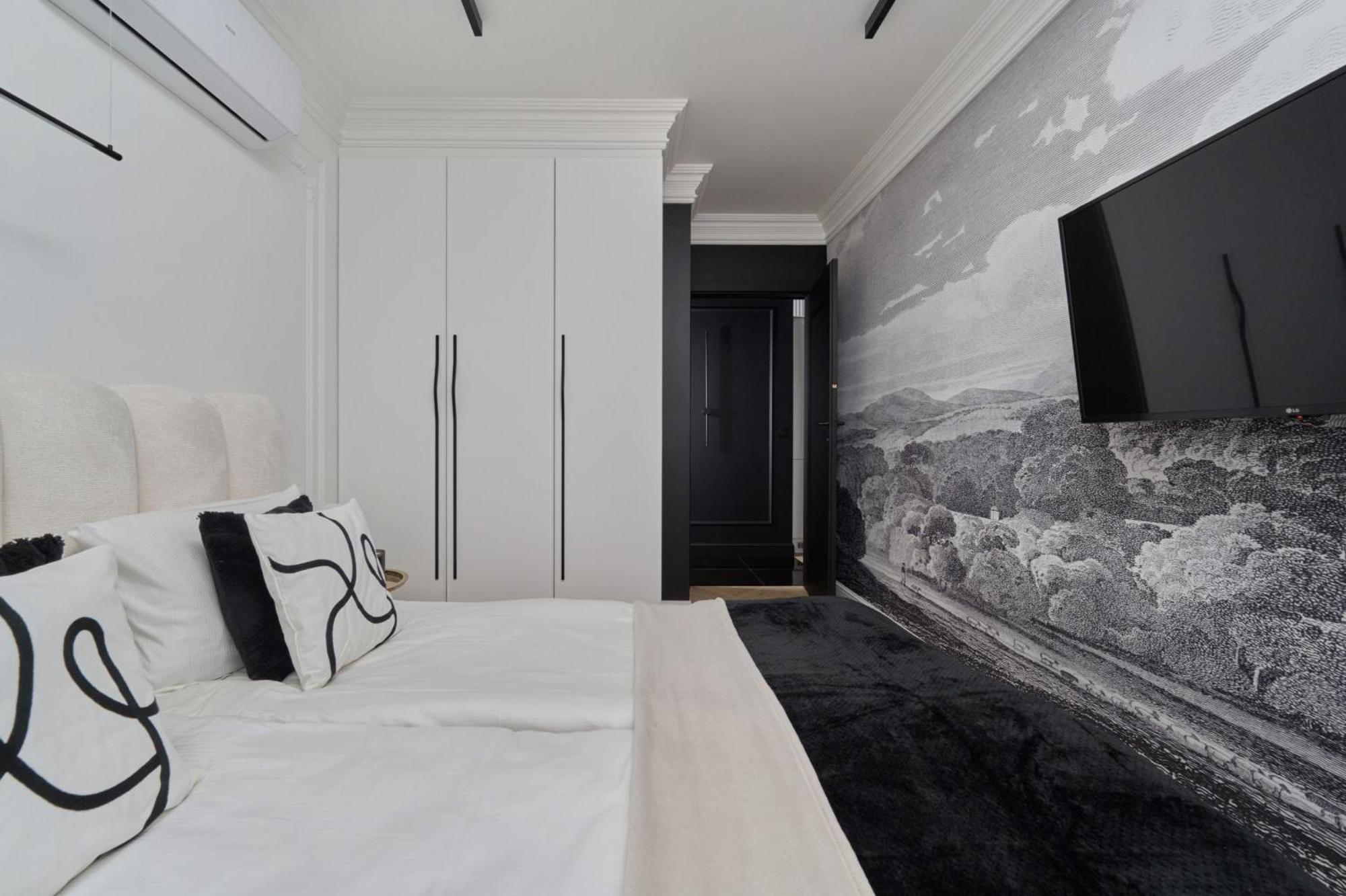 Apartment Luxurious 13th Floor Beige In With Furnished Balcony By Renters Prestige