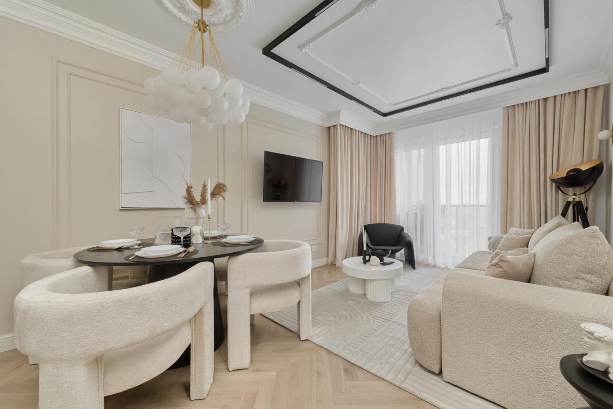 Luxurious 13th Floor Beige In With Furnished Balcony By Renters Prestige Apartment Wroclaw